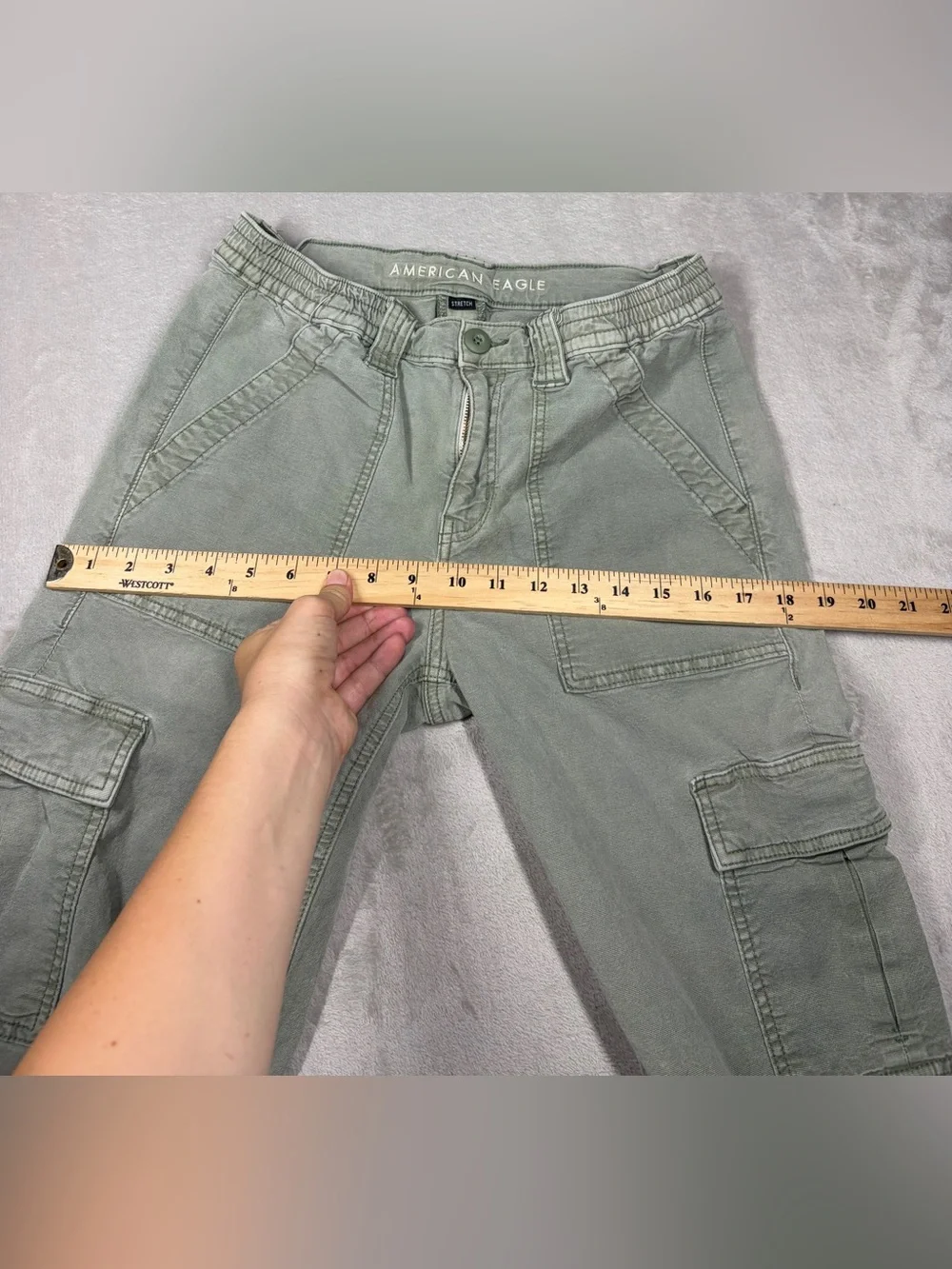 American Eagle Stretch Faded Green Straight Leg Cargo Pants Size 6 - Picture 6 of 17
